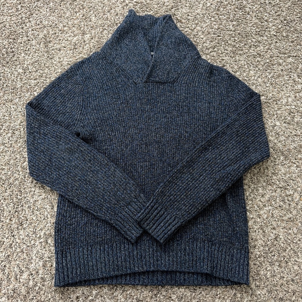 American Eagle Athletic Fit Sweater Medium Blue Preppy Chunky Knit Wool Blend